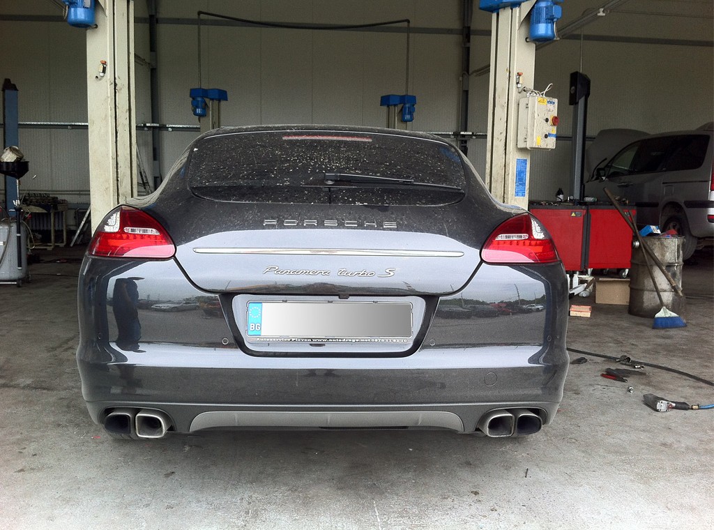 Автомобил в автосервиз Auto Drago Плевен